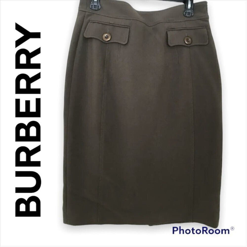 LIKE new Burberry skirt​​​​